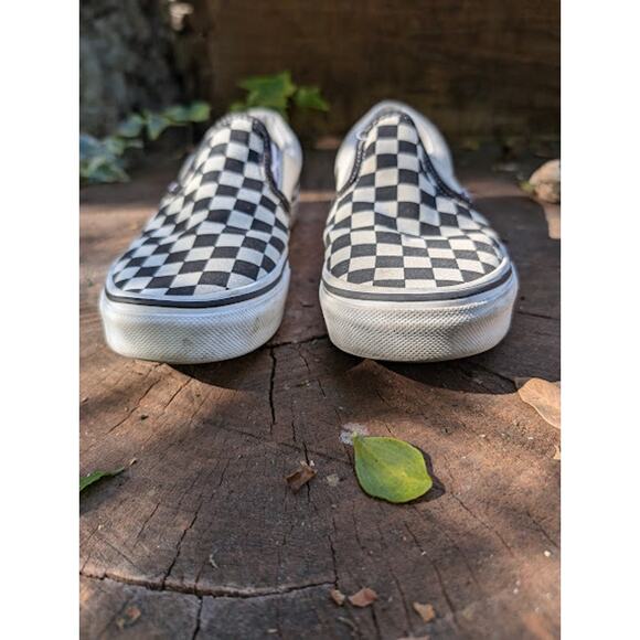 Vans, black and off white checkered slip ons size kids 2.5 - Picture 2 of 8